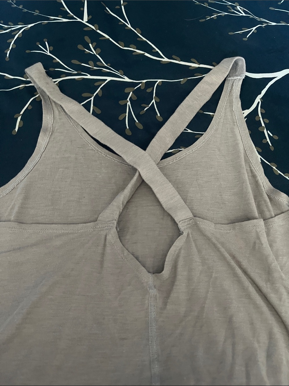 GAP Tank Top - Picture 2 of 3